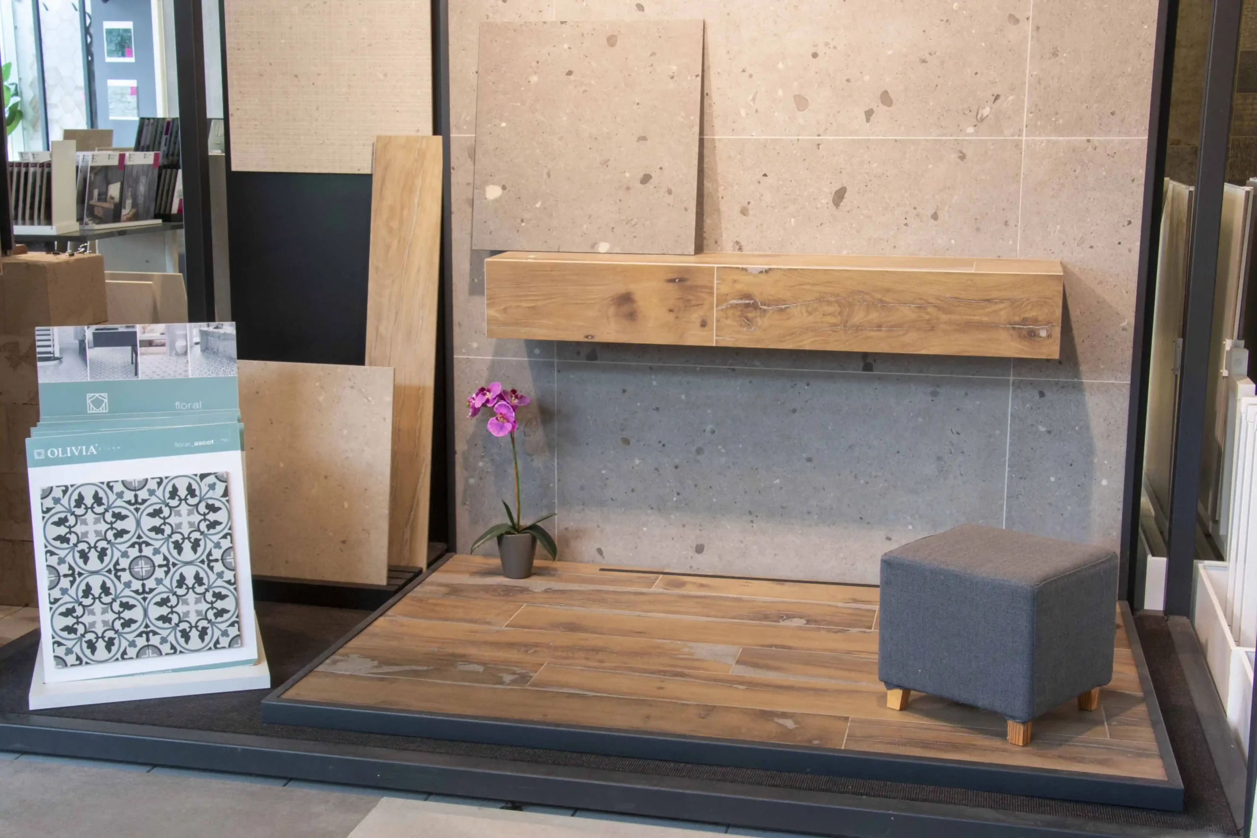 Grote showroomopstelling bij Tegeloutlet