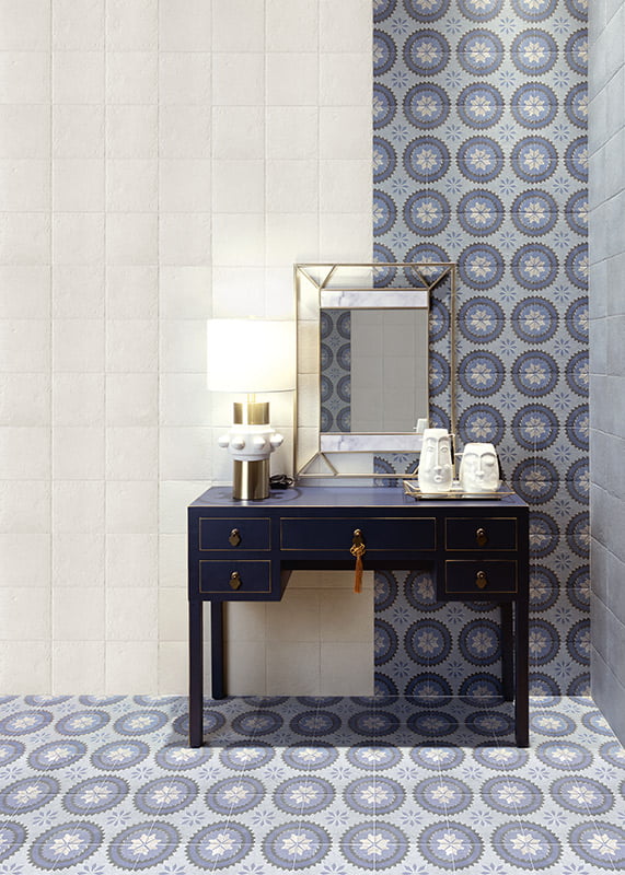 Blue Water Decor 20×20