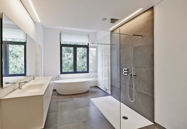 Badkamer renovatie: totaal renovatie of zelf slim samenstellen?