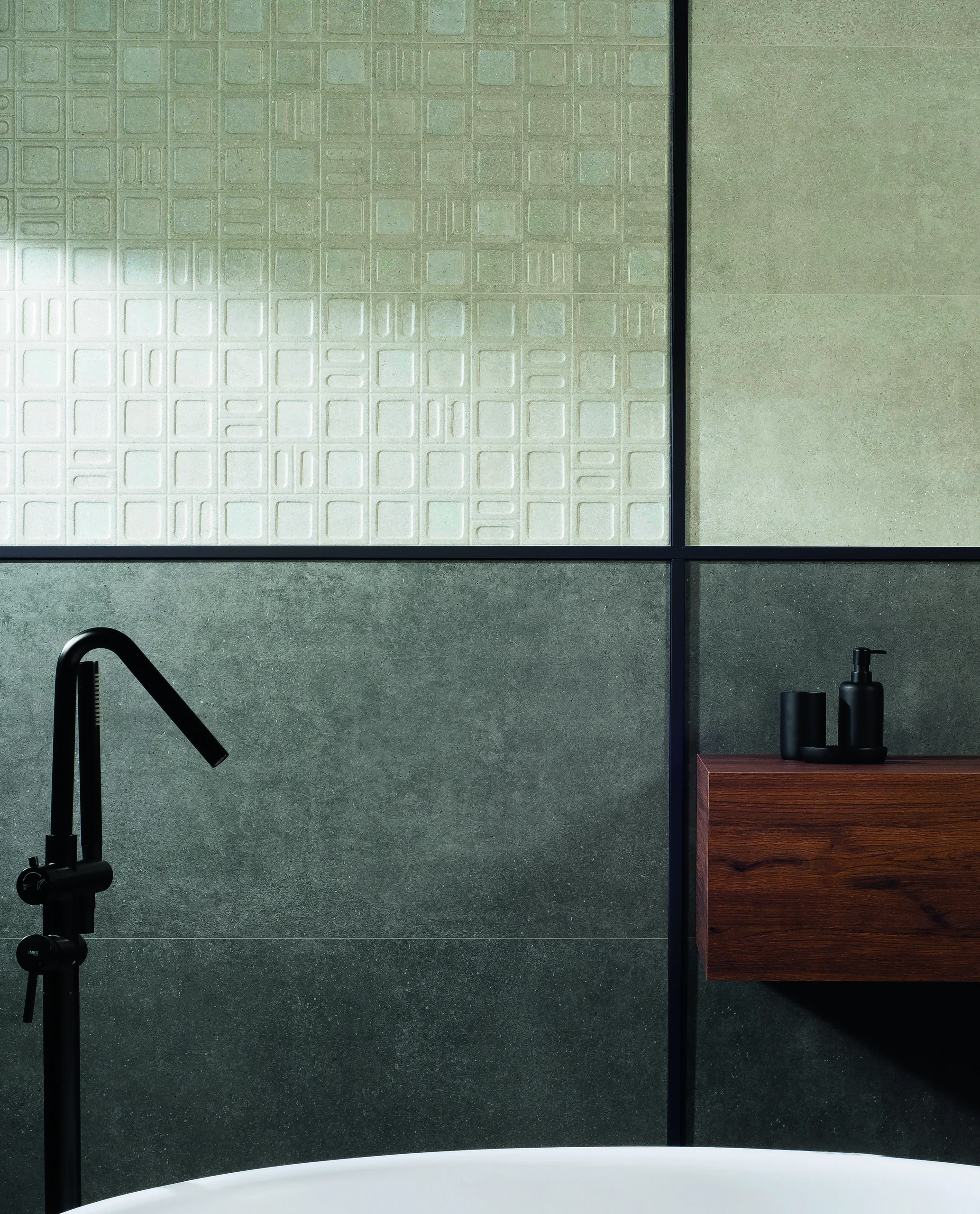 Argenta Gravel White en Gravel Square White wandtegels 40×120 in een badkamer, vloer Gravel Shadow