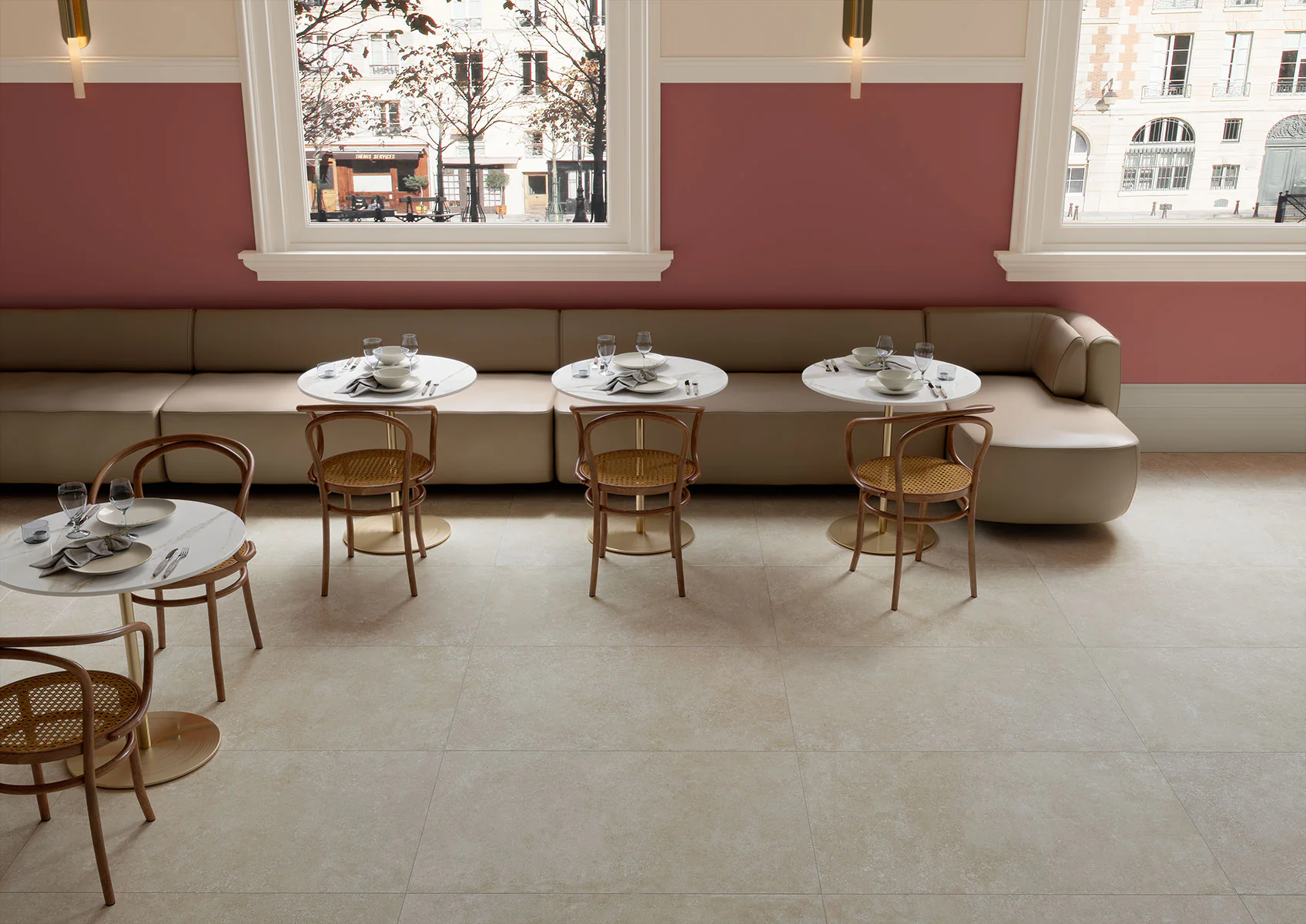 Saime Avalon Blanc 60×120 vloertegels in een restaurant