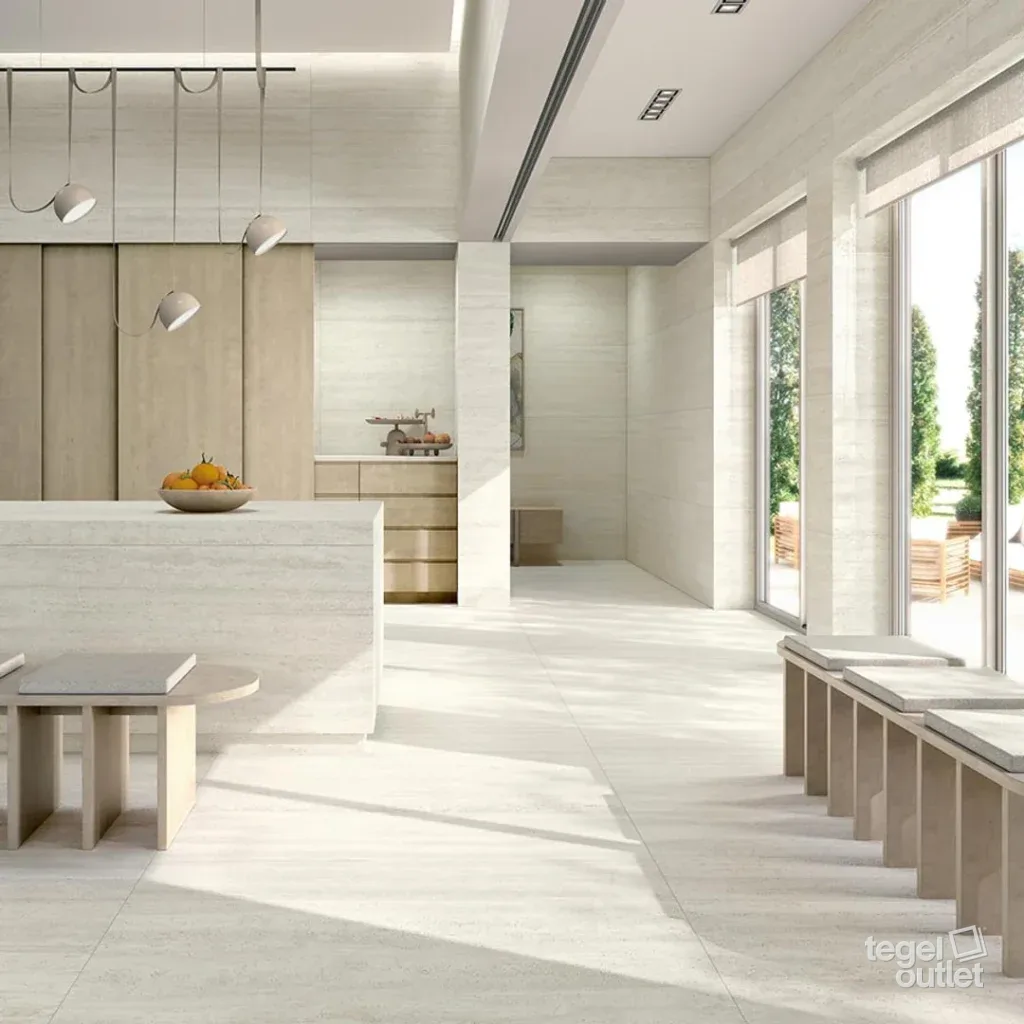 Carrelage en céramique dans un intérieur