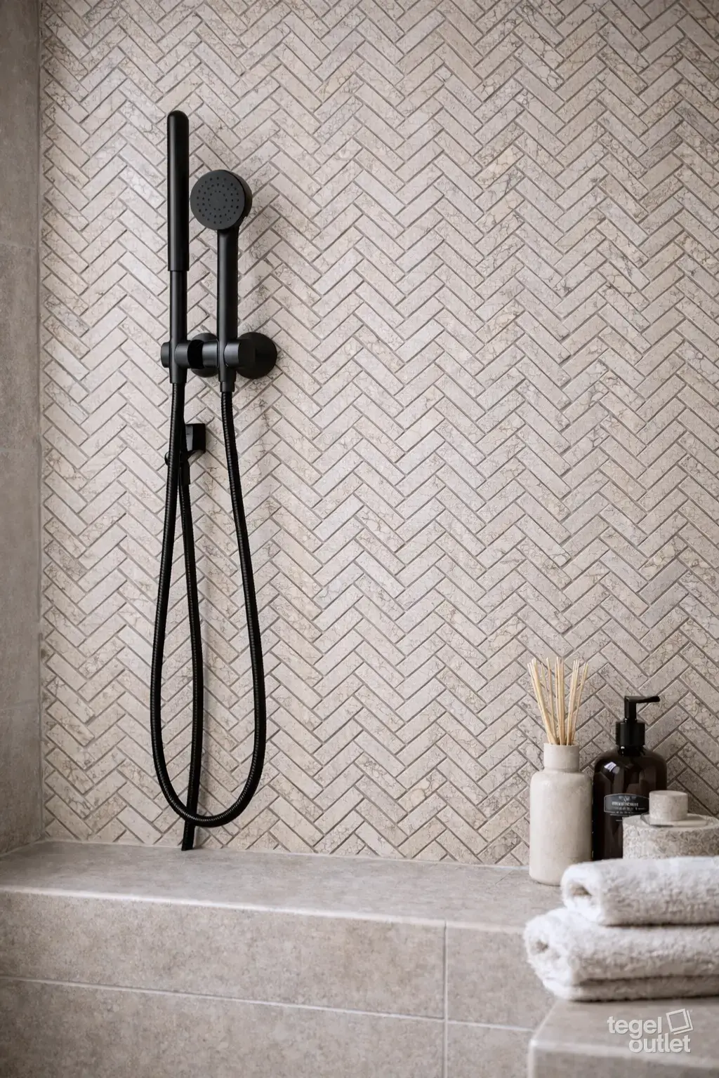 Fishbone Cream 1x4.8 (30x30)
