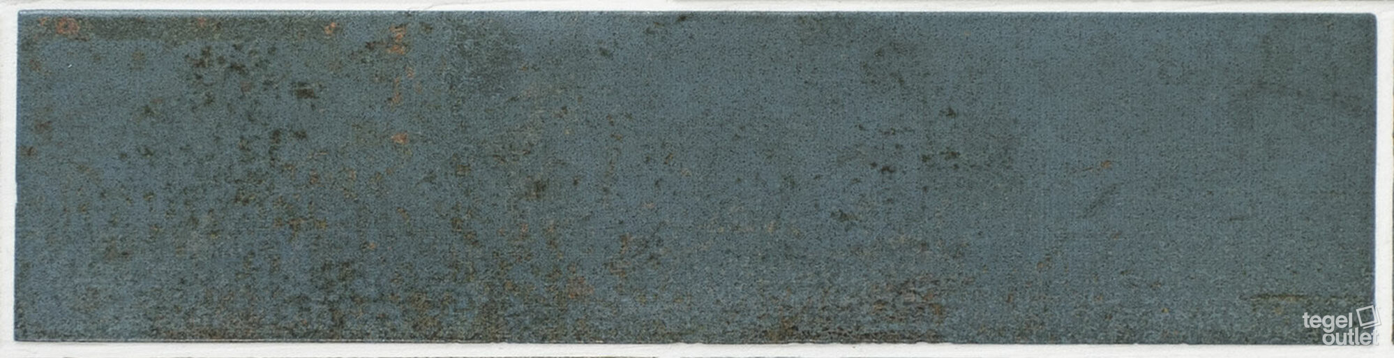 Magnetism Blue 6.3x25 – Image 3