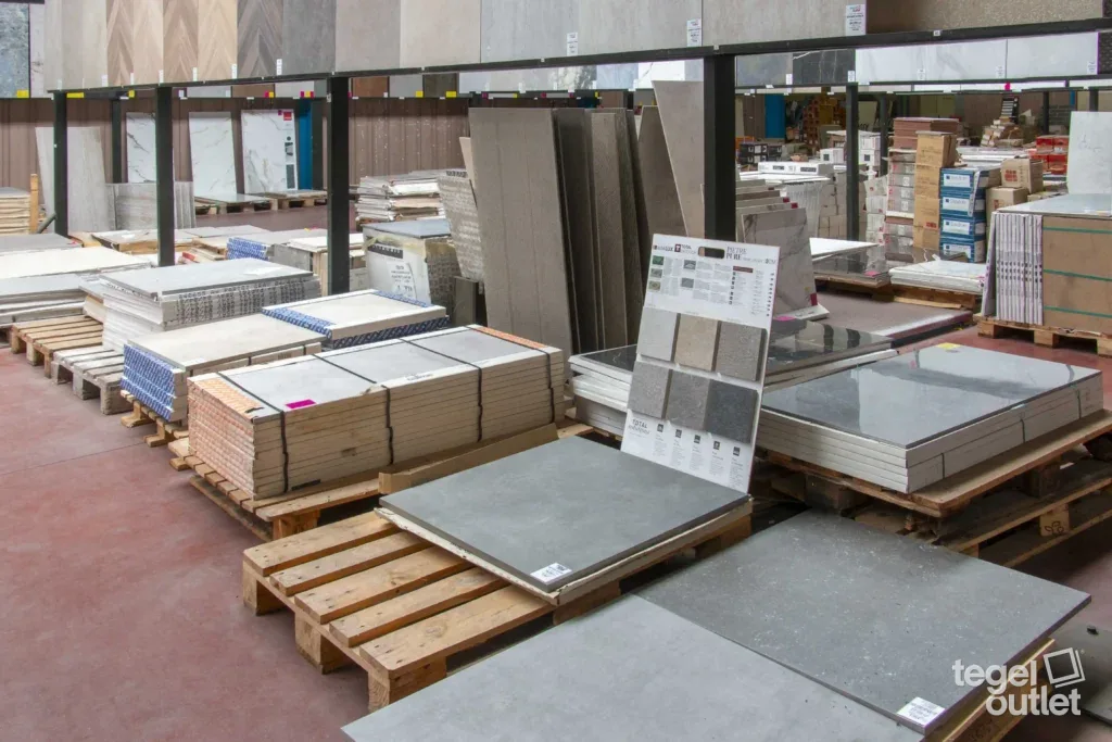 Comparer les carrelages dans notre showroom à Anvers