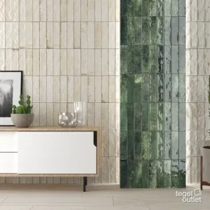 Ecoceramic Asly Beige en Green glanzende wandtegels in een leefruimte