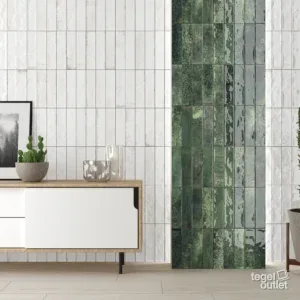 Asly White en Green – leefruimte Ecoceramic Asly White en Green glanzende wandtegels in een leefruimte