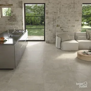 Saime Avalon Gris Grip 60×120 antisliptegels op een patio