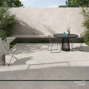 Saime Avalon Gris Grip 60×120 antisliptegels op een patio