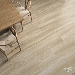 Baltimore Beige 23x120 in een interieur