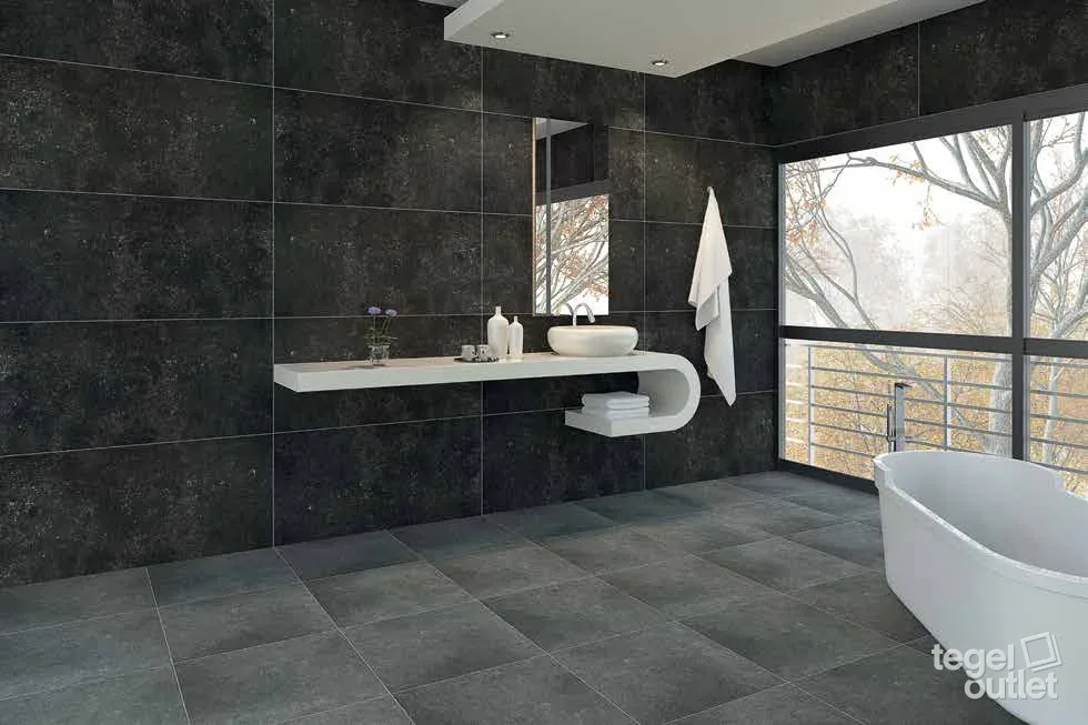 Bel Stone Black 60x60 in een interieur