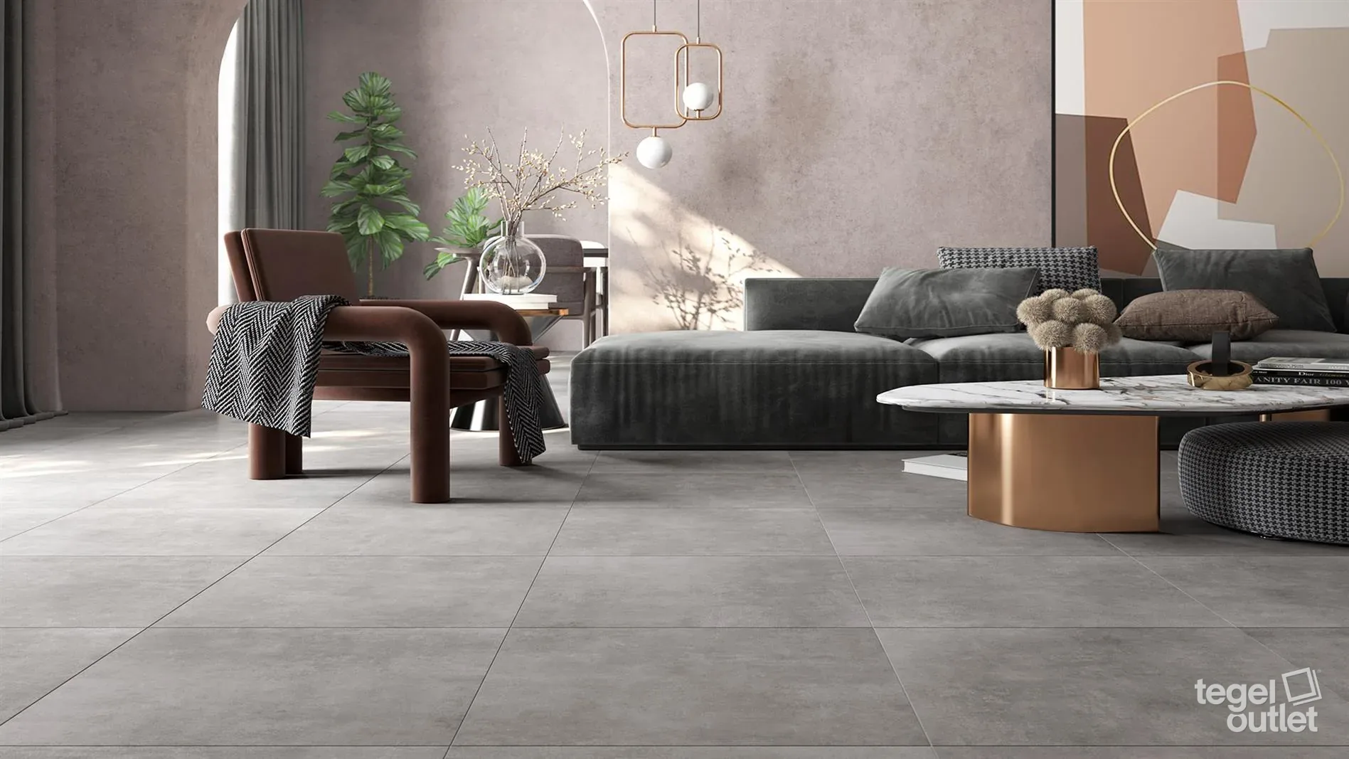 Sfeerbeeld: Beton Light Grey als vloer in een woonkamer met donkergrijze zetel