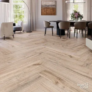 Lames effet bois Navarti Dakaris Golden 20×120 posées en bâtons rompus dans un salon