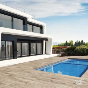 Navarti Deck Roble 20×120 houtlook terras bij een moderne villa