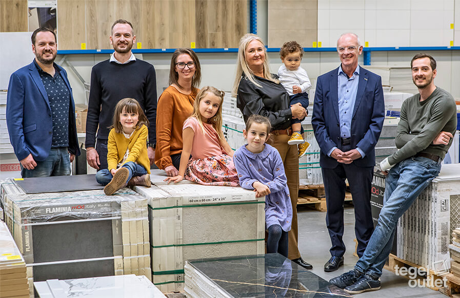 La famille derrière Tegeloutlet