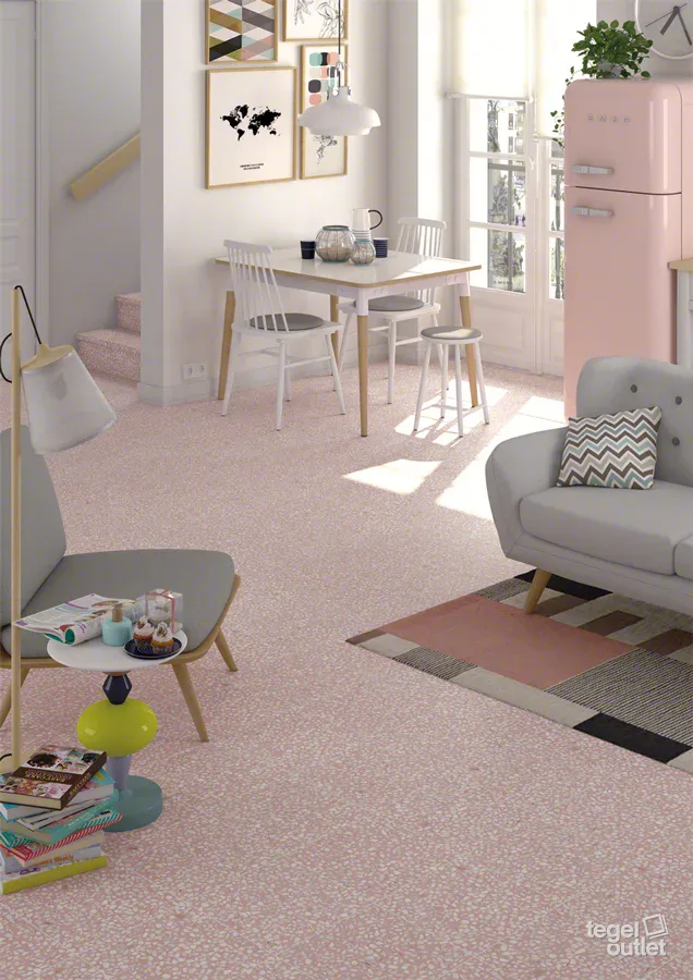 Farnese Amalfi Rosa 30x30 in een interieur
