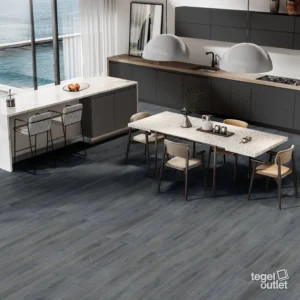 Navarti Forest Antracita 20×120 houtlook vloer in een keuken