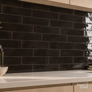 Sfeerimpressie met Harlequin Nero 7×28 · keuken