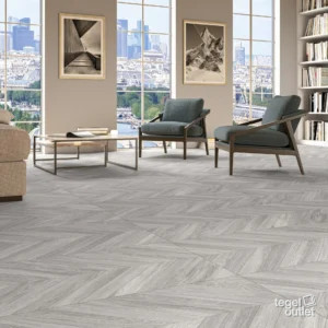 Ecoceramic Loire Pearl houtlook chevron vloertegels in een woonkamer