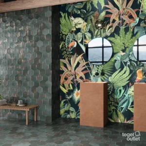 Ape Magnetism Hexa Green 13,9×16 tegels in een badkamer