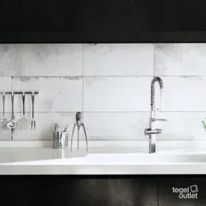 Form White 30x60