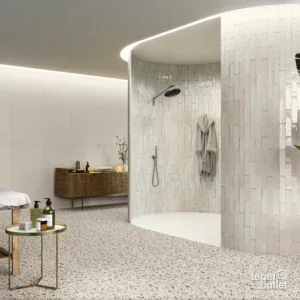 Carreaux muraux Ape Murus Nix 7×28 dans une salle de bains