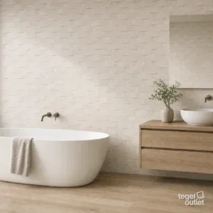 Sfeerbeeld (illustratie): wand in badkamer of keuken met tegels in beige