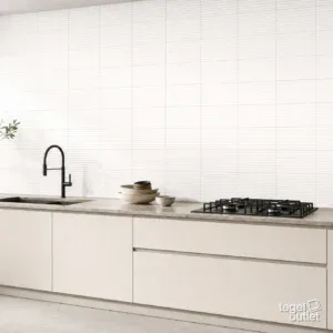Sfeerbeeld (illustratie): wand in badkamer of keuken met tegels
