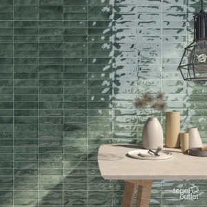 Ecoceramic Pool Green glanzende wandtegels met bakstenen reliëf