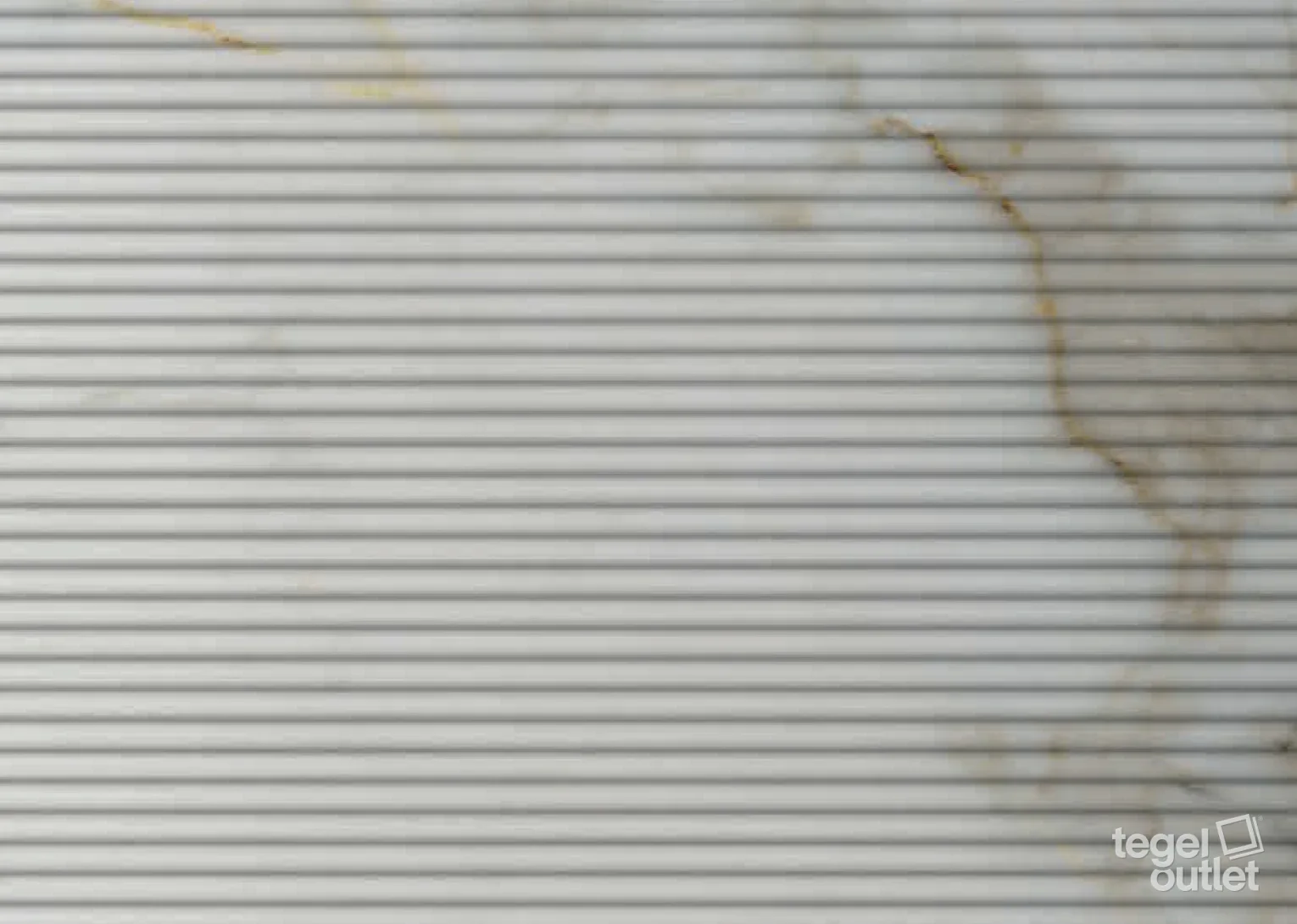 Saime Royal Cannettato White 60×120, gecanneleerd marmerlook wanddecor