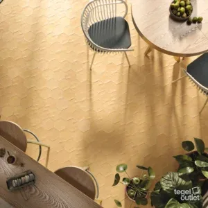 Ape Souk Nomade Ocre tegels in een terras