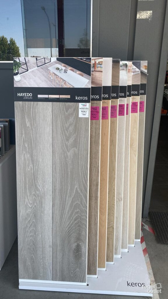 Carreaux effet bois de Keros dans le showroom d'Antwerpen