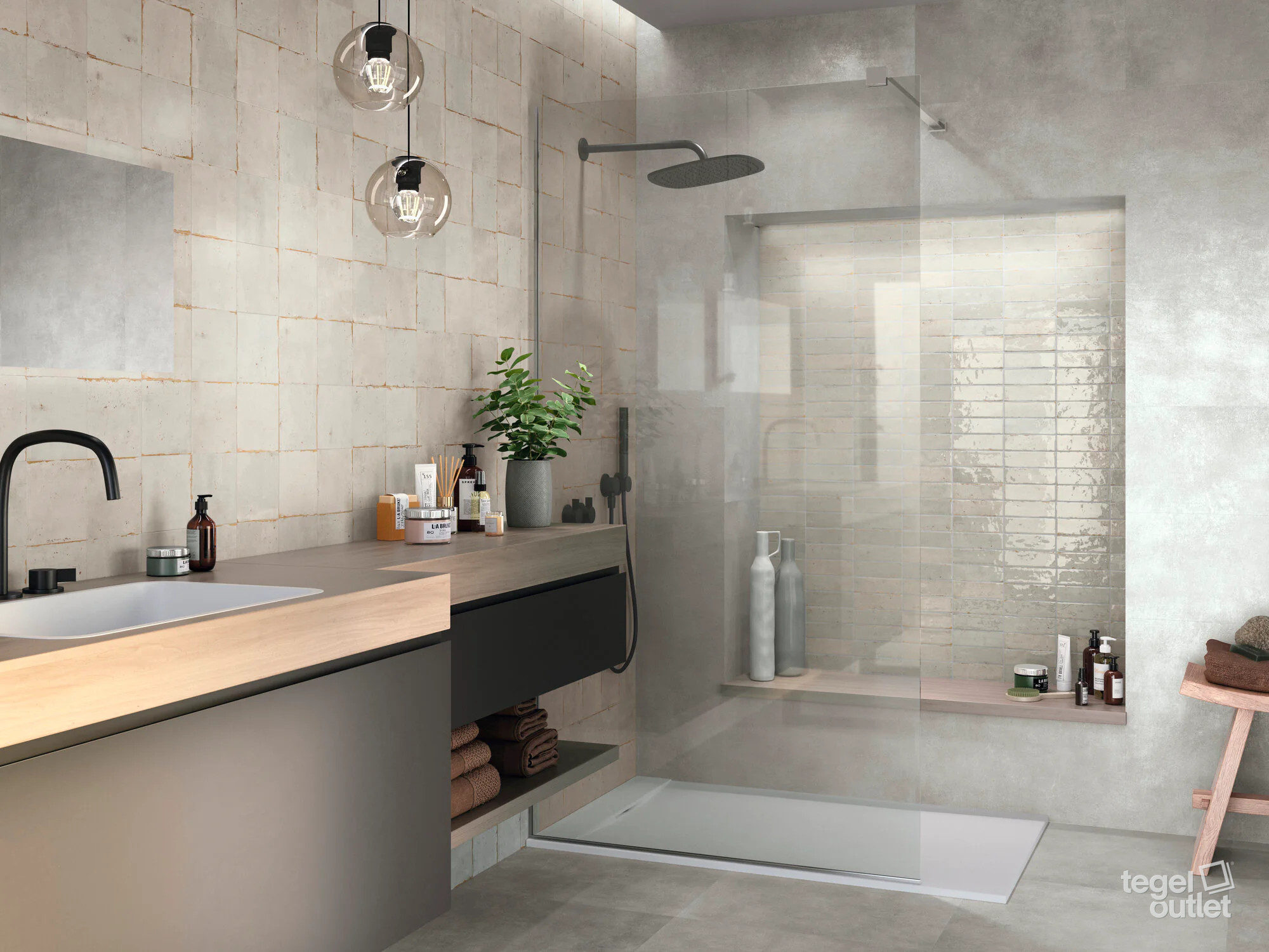 Ape Tennessee White 13,8×13,8 en 5,2×16,1 tegels in een badkamer