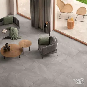 Saime Titano Cenere vloertegels en Bianco Grip 30×60 in een woonkamer