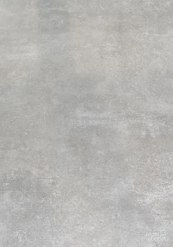 Toscana Light Grey 60x120: detail van de tegel in zacht middelgrijs