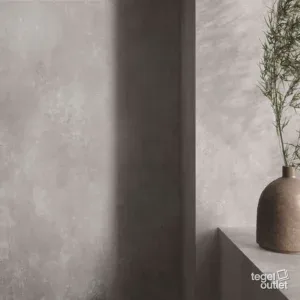Urban Greige 80x80 in een interieur