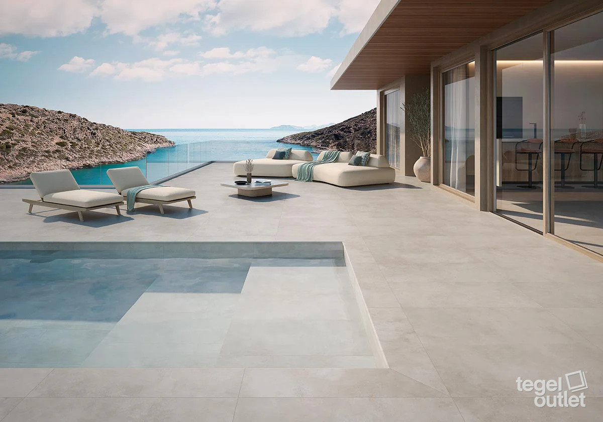 Navarti Ziro Blanco 60×120 terras met zwembad
